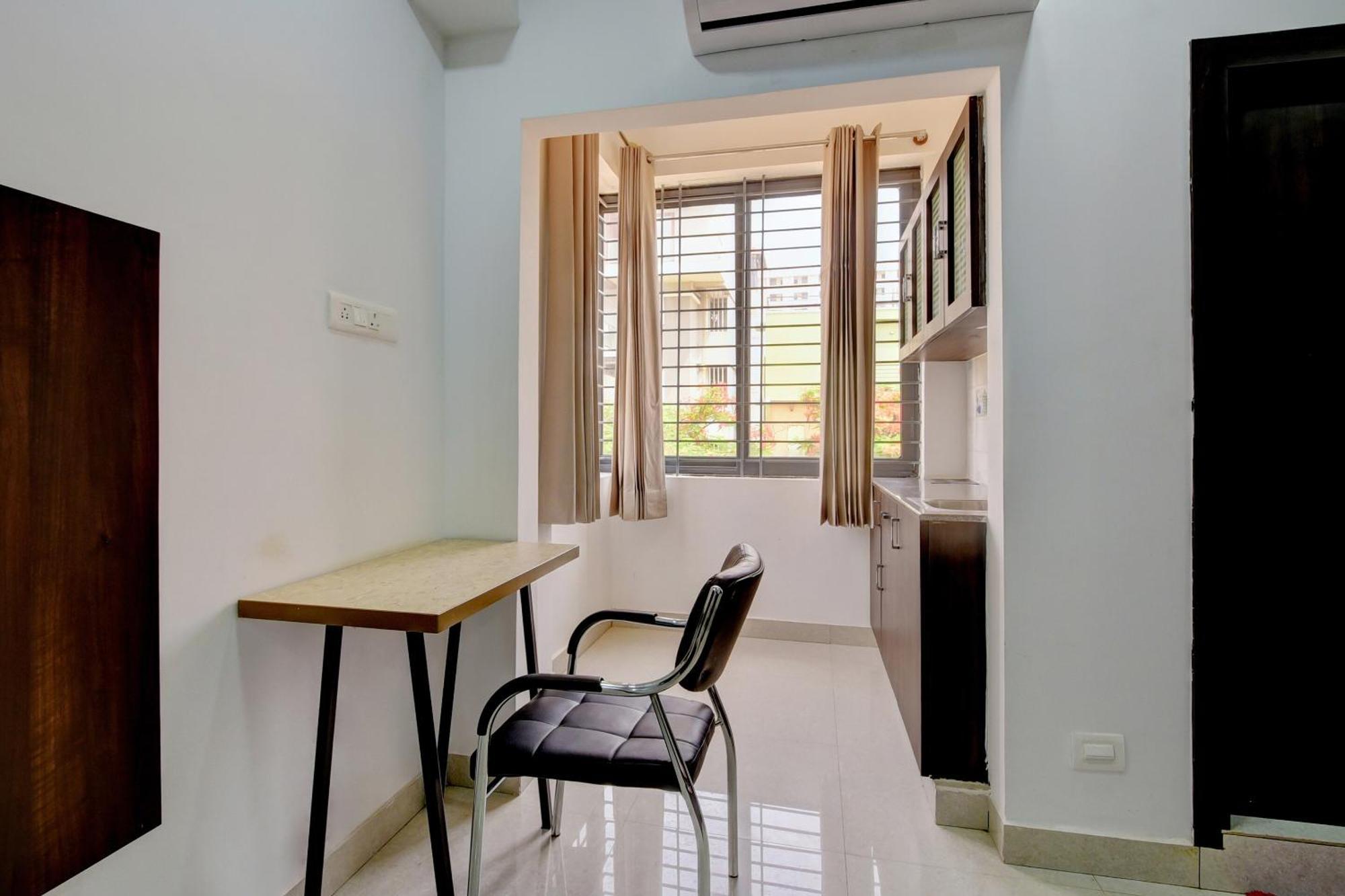 Отель Super Grand Collection O Near Sarjapur Road Near 7D Voyage Бангалор Экстерьер фото