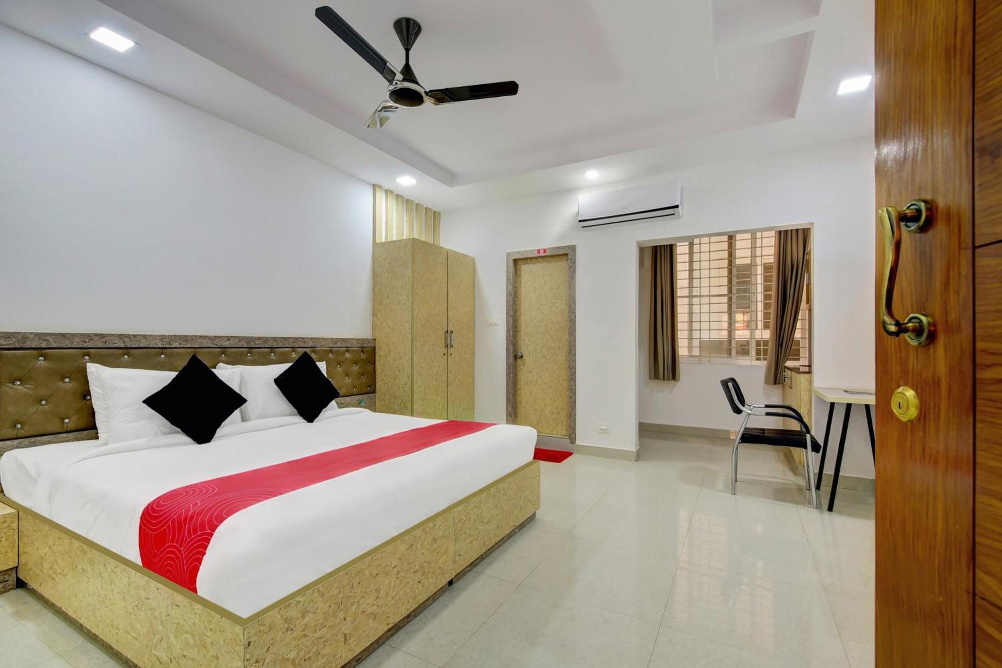 Отель Super Grand Collection O Near Sarjapur Road Near 7D Voyage Бангалор Экстерьер фото