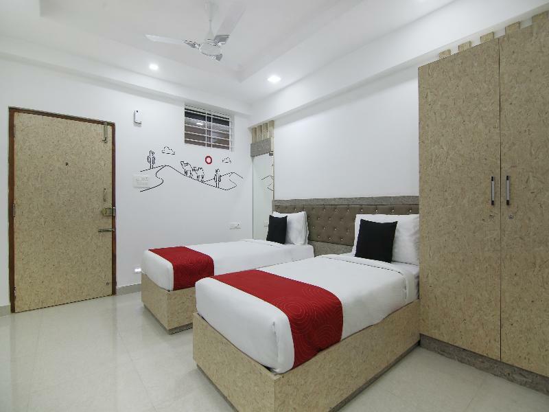 Отель Super Grand Collection O Near Sarjapur Road Near 7D Voyage Бангалор Экстерьер фото